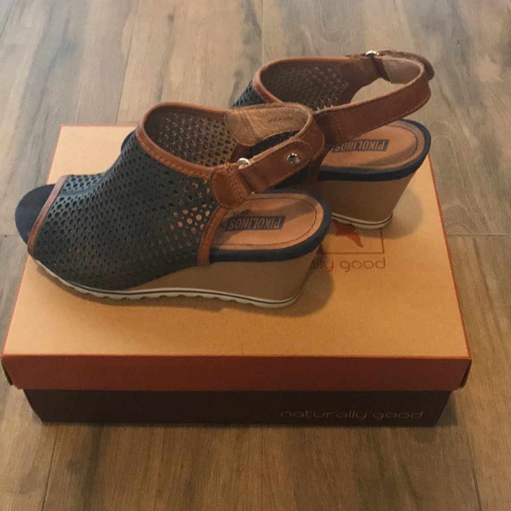Pikolinos sandal
